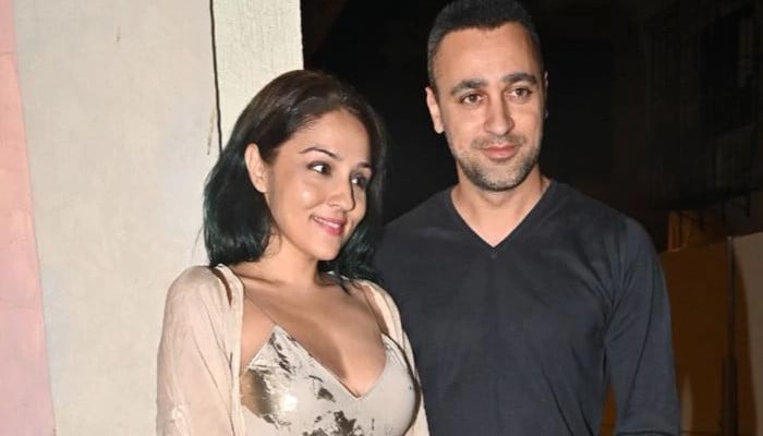 Imran Khan Moves In With Girlfriend Lekha Washington