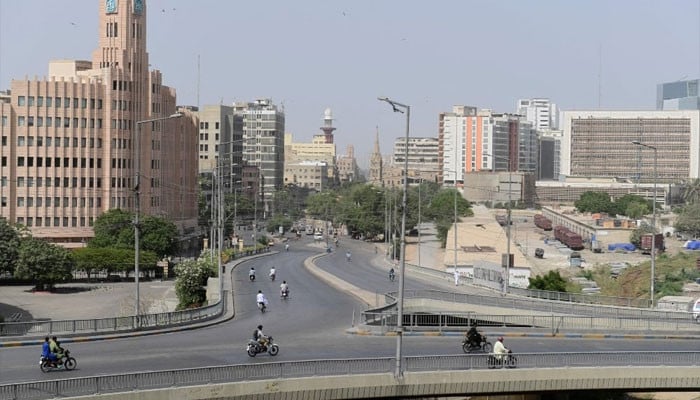 کراچی: رمضان کے پہلے عشرے میں گرمی کی شدت میں کمی کا امکان 1