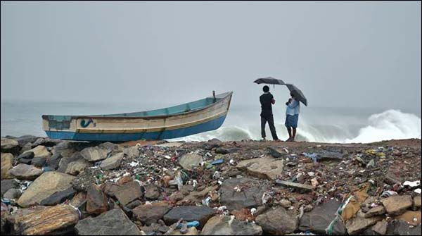 india-cyclone02