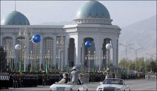 Turkmenistan cars 01_l