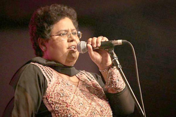 shazia manzoor_