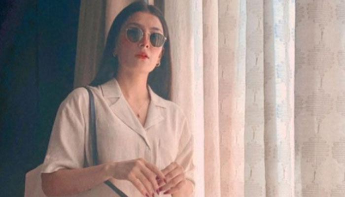 Ayeza Khan is all about work in new snap: See photo
