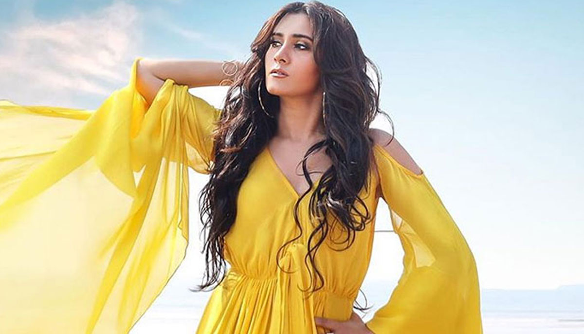 Aastha Gill regrets 'bro-zoning' Badhshah, Raftaar at the start of her career