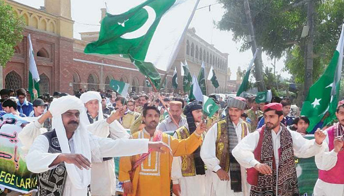 یوم پاکستان،سیاسی و سماجی تنظیموں کے تحت تقریبات،ریلیاں،قائد اعظم کو خراج عقیدت