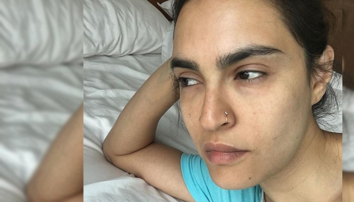 نادیہ حسین کی بنا میک اپ تصویر، دیگر اداکاراؤں کو بھی چیلنج کردیا