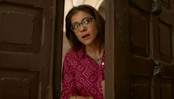 فلم ’ہیلی کاپٹر ایلا‘ میں کاجول بیٹے کی کلاس فیلو بنی ہیں 