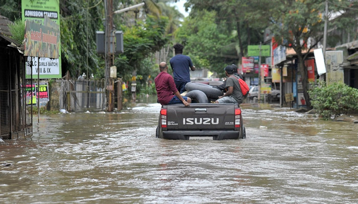 بھارت،کیرالا میں سیلاب سے ہلاکتیں 324 ہوگئیں