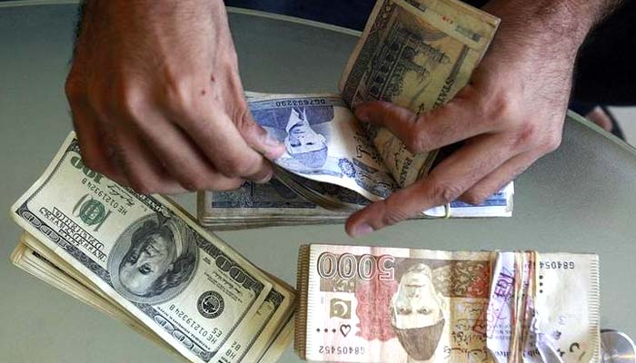 انٹر بینک، ڈالرکی قیمت میں5پیسے کی کمی 