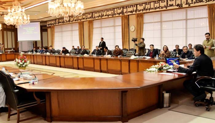 عمران خان کی صدارت میں پاکستا ن کی تاریخ کا طویل ترین کابینہ اجلاس