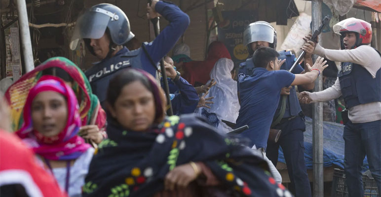 بنگلہ دیش، تنخواہوں میں اضافہ مسترد، گارمنٹس ملازمین کا احتجاج