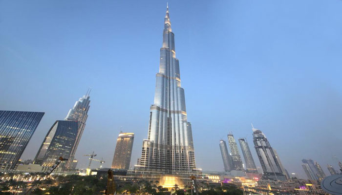 برج خلیفہ میں قائم دنیا کا بلند ترین ہوٹل عوام کیلئےکھول دیا گیا 
