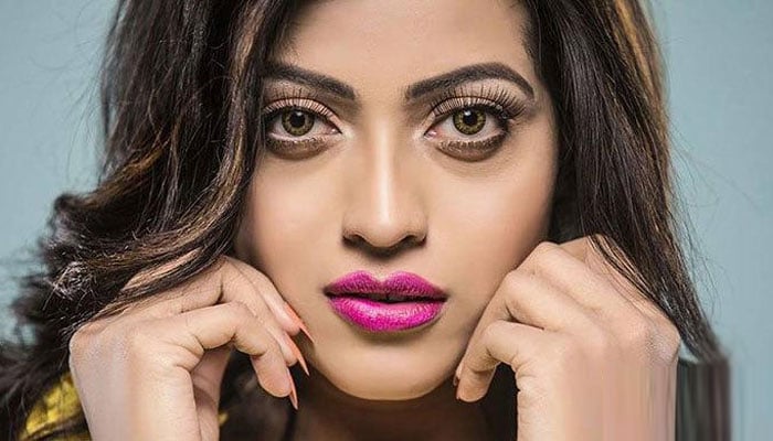 بنگلہ دیشی اداکارہ کو سوشل میڈیا سے اپنی قابل اعتراض تصاویر ہٹانے کی ہدایت 