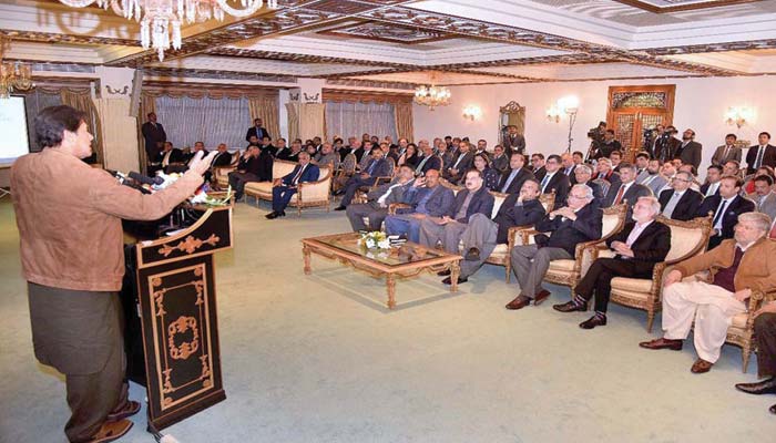 کم لاگت گھروں کیلئے مراعات،کچی آبادیوں میں تجارتی مراکز او فلیٹس بنیں گے، مقصد غربت ختم کرنا ہے، عمران خان، 30 لاکھ کا گھر سستا مکان شمار ہوگا، گورنر اسٹیٹ بینک