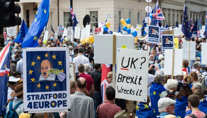 لندن: 10 لاکھ افراد کا بریگزٹ منسوخ کرکے دوبارہ ریفرنڈم کا مطالبہ