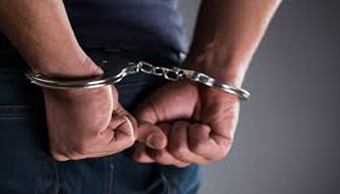 جیکب آباد : جعلی نوٹ ایزی پیسہ کرانے والے  3؍ افراد پولیس کے حوالے 