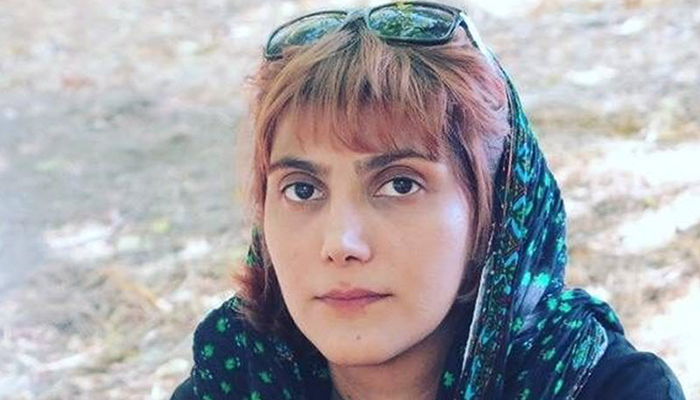ایران، خاتون صحافی کوساڑھے 10 سال قیداور کوڑوں کی سزا 