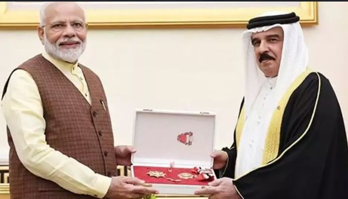 امارات کے بعد بحرین نے بھی مودی کو اعلیٰ ترین ایوارڈ سے نوازدیا 
