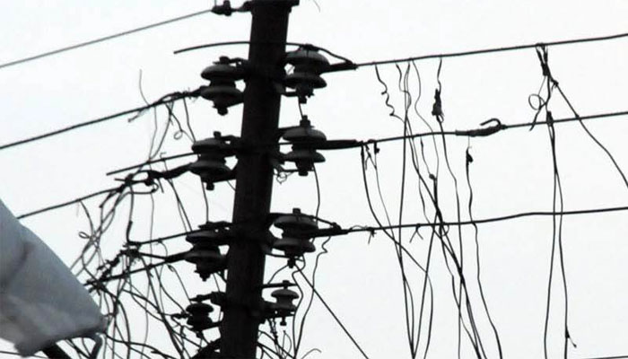 میرواہ گورچانی : علم بجلی کے تار سے ٹکرا گیا ، 2افراد جھلس گئے 