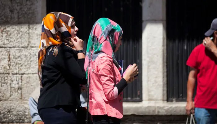 باحجاب خاتون ڈاکٹر کو بھرتی کرنے سے انکار، اسرائیلی عدالت نے کلینک پر جرمانہ عائد کر دیا