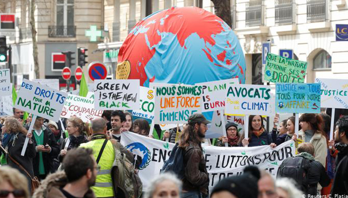 فرانس، ماحولیاتی بہتری کیلئے مظاہرے، درجنوں مظاہرین گرفتار 