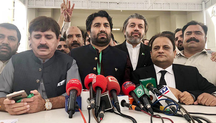 سپریم کورٹ نے قاسم سوری کو ڈپٹی اسپیکر کے عہدے پر بحال کردیا