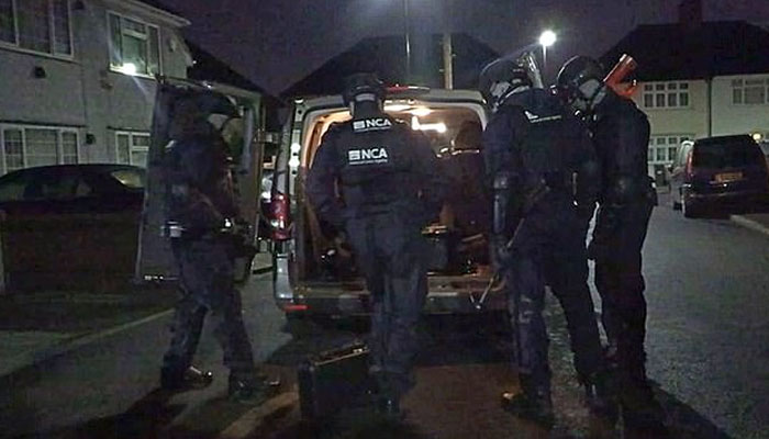 لندن کالے دھن کی اسمگلنگ کے خلاف آپریشن ،بھارتی گینگ کے 10 ارکان گرفتار 