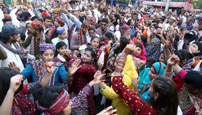 سندھ کی ثقافت کا دن ہرسال کی طرح جوش و خروش سے منایا گیا 