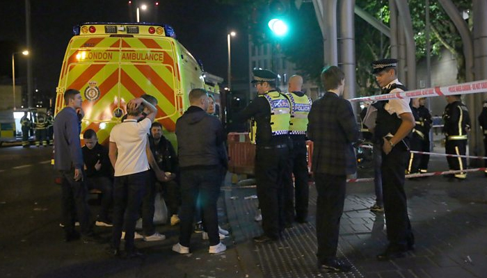 لندن، سیون کنگز میںدو گروپوں کا جھگڑا، چاقو زنی سے 3 افراد ہلاک
