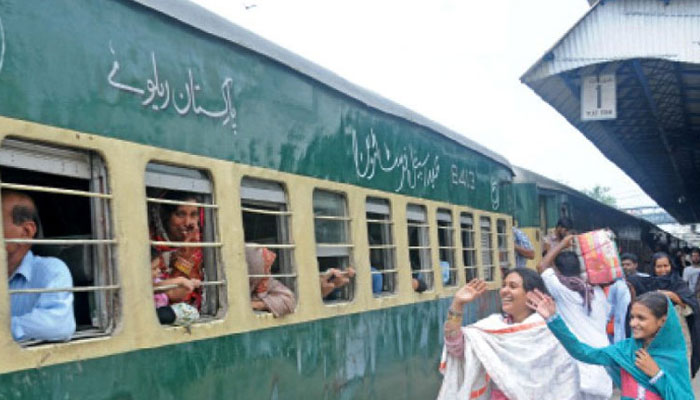 6 مسافر ٹرینوں کو پبلک پرائیویٹ پارٹنرشپ سے چلانے کا فیصلہ