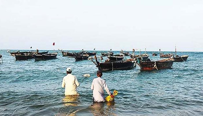 ماہی گیروں کو جدید سہولتوں اور فائبر بوٹس کی فراہمی کیلئے معاہدے 