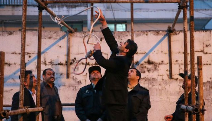 ایران، نومبر میں گرفتار تین مظاہرین کو سزائے موت  