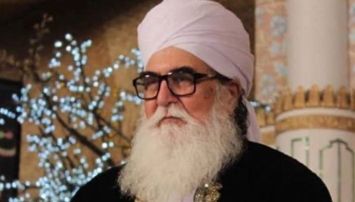 خانقاہ چورہ شریف کے سجادہ نشین پیر محمد کبیر علی شاہ گیلانی انتقال کر گئے، علمائے کرام، سیاسی و سماجی رہنماؤں کا اظہار افسوس