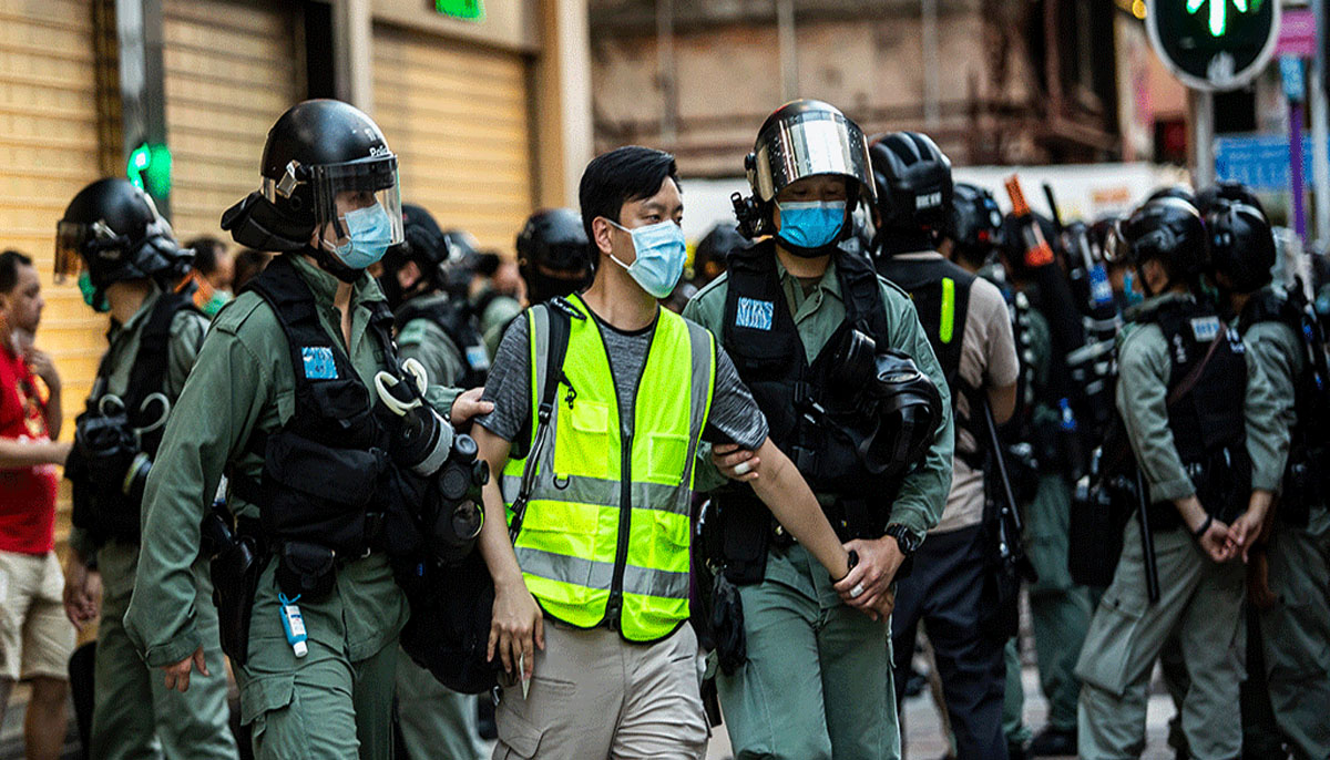 ہانگ کانگ میں چینی قانون کیخلاف احتجاج، 53 افراد گرفتار 