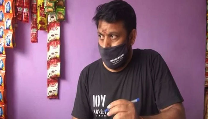 بھارتی فلمساز نے فلمی صنعت بند ہونے پر کریانے کی دکان کھول لی 