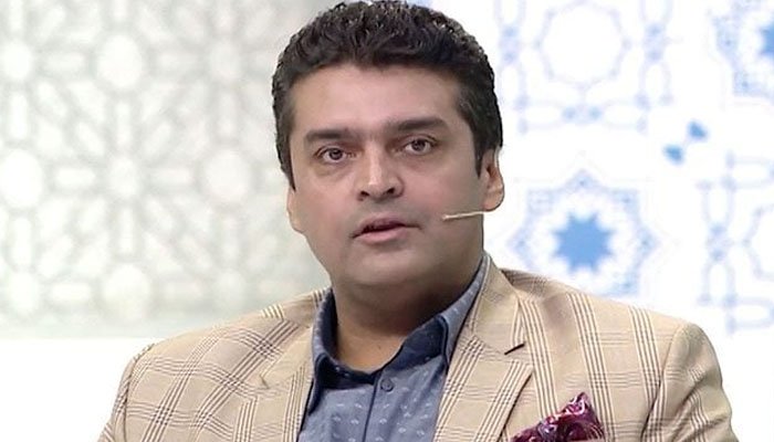 فخر عالم نے کراچی میں لوڈشیڈنگ کیخلاف آواز بلند کردی 