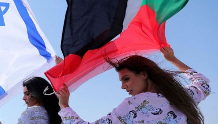 اسرائیل کی پہلی خاتون ماڈل مے ٹیگر کا متحدہ عرب امارات میں فوٹوشوٹ 