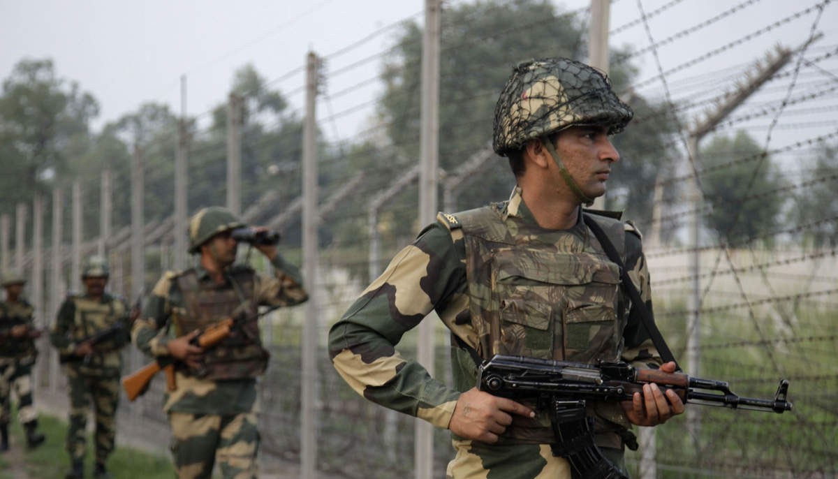بھارتی فوج کی ایل او سی پر شدید فائرنگ ، دو خواتین سمیت 3شہری زخمی 