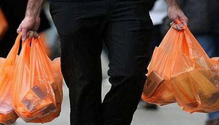 پلاسٹک بیگز کی خرید و فروخت عروج پر، محکمہ ماحولیات روکنے میں ناکام، انتظامیہ خاموش