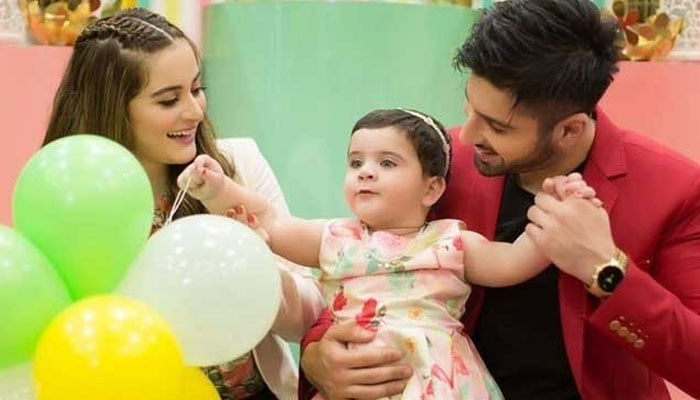 بیٹی کی سالگرہ پر ایمن اور منیب کی جوڑی ایک بار پھر نشانے پر 