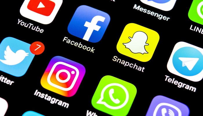 بے لگام سوشل میڈیا پر کنٹرول کیلئے غیر قانونی ، توہین آمیز ، فحش مواد کی روک تھام کا مسودہ منظور 