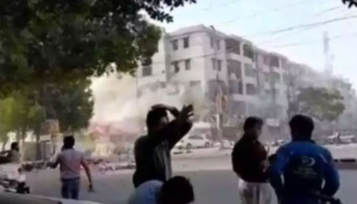 مسکن چورنگی کے قریب دھماکے کی سی سی ٹی وی فوٹیج منظر عام پر آگئی  