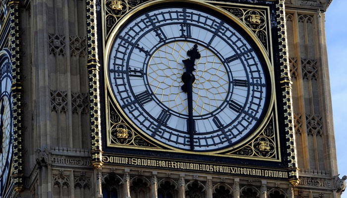 برطانیہ: آج سے گرینج مین ٹائم کا آغاز، گھڑیاں ایک گھنٹہ پیچھے کردی گئیں
