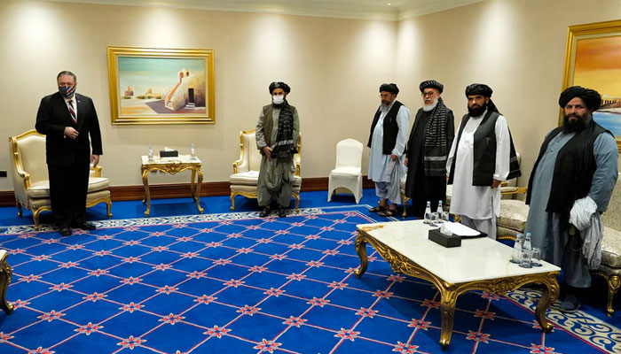 قطر، پومپیو کی طالبان اور افغان نمائندوں سے ملاقات، کابل میں داعش کے راکٹ حملے، 8 ہلاک