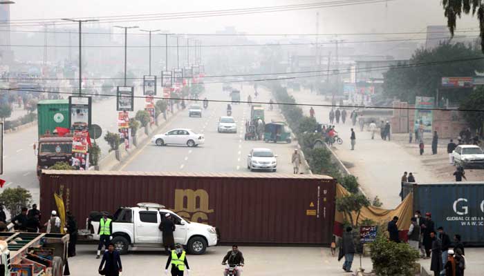 پشاور جلسہ، راستوں کی بندش بدترین ٹریفک جام، عوام کو مشکلات