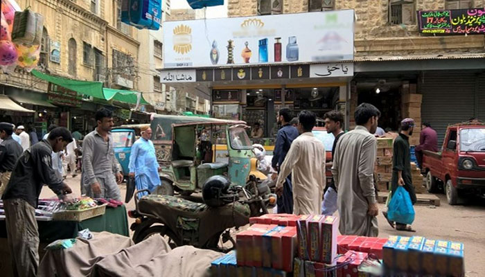 فاقہ کشی پر مجبور نہ کیا جائے، تاجروں نے فجر سے پہلے بازار کھولنے کا نوٹیفکیشن مسترد کردیا 