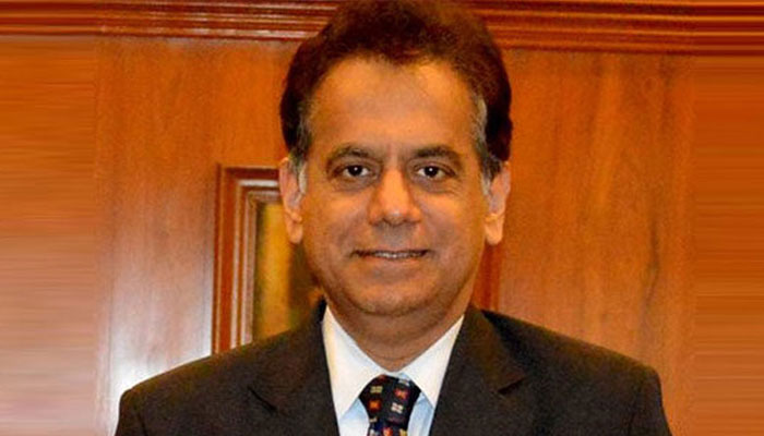 سڑکوں پر پڑنے والے گڑھوں کو فوری طور پر بھرا جائیگا، افتخار شالوانی 