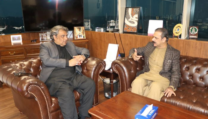 وفاقی وزیر علی زیدی سے عاصم باجوہ اور چینی سفیر کی ملاقات، سی پیک منصوبوں پر تبادلہ خیال 