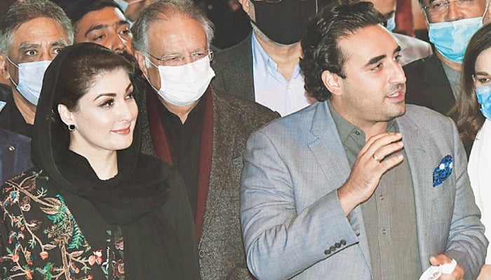 مریم اور بلاول مشہور پاکستانی سیاستدانوں کے کلب کا حصہ بن گئے 