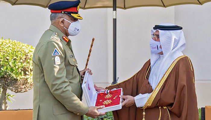 آرمی چیف کی بحرینی قیادت سے ملاقاتیں، ایوارڈ سے نوازا گیا 