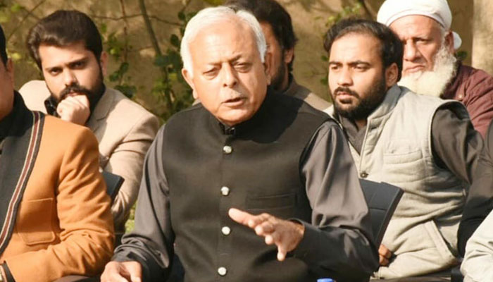 PIA طیارہ مہنگی لیز پر ن لیگ نے حاصل کیا، وزیر شہری ہوابازی